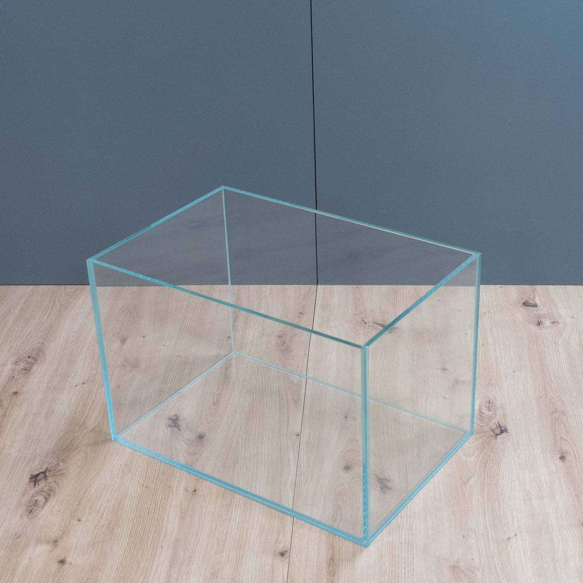 Ultra White Aquarium 45P