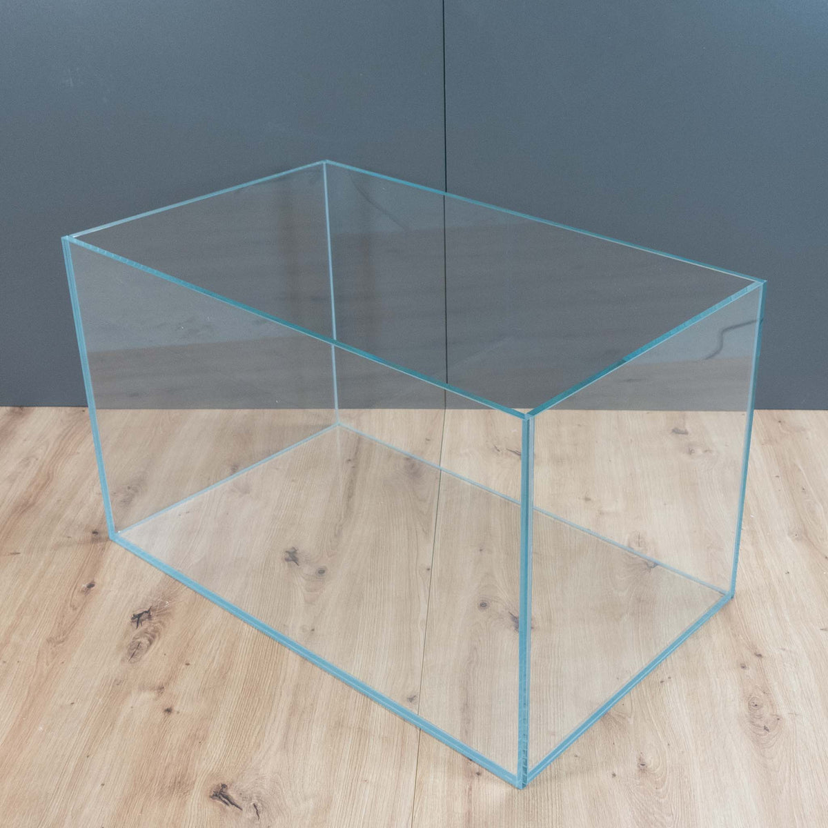 Ultra White Aquarium 75P