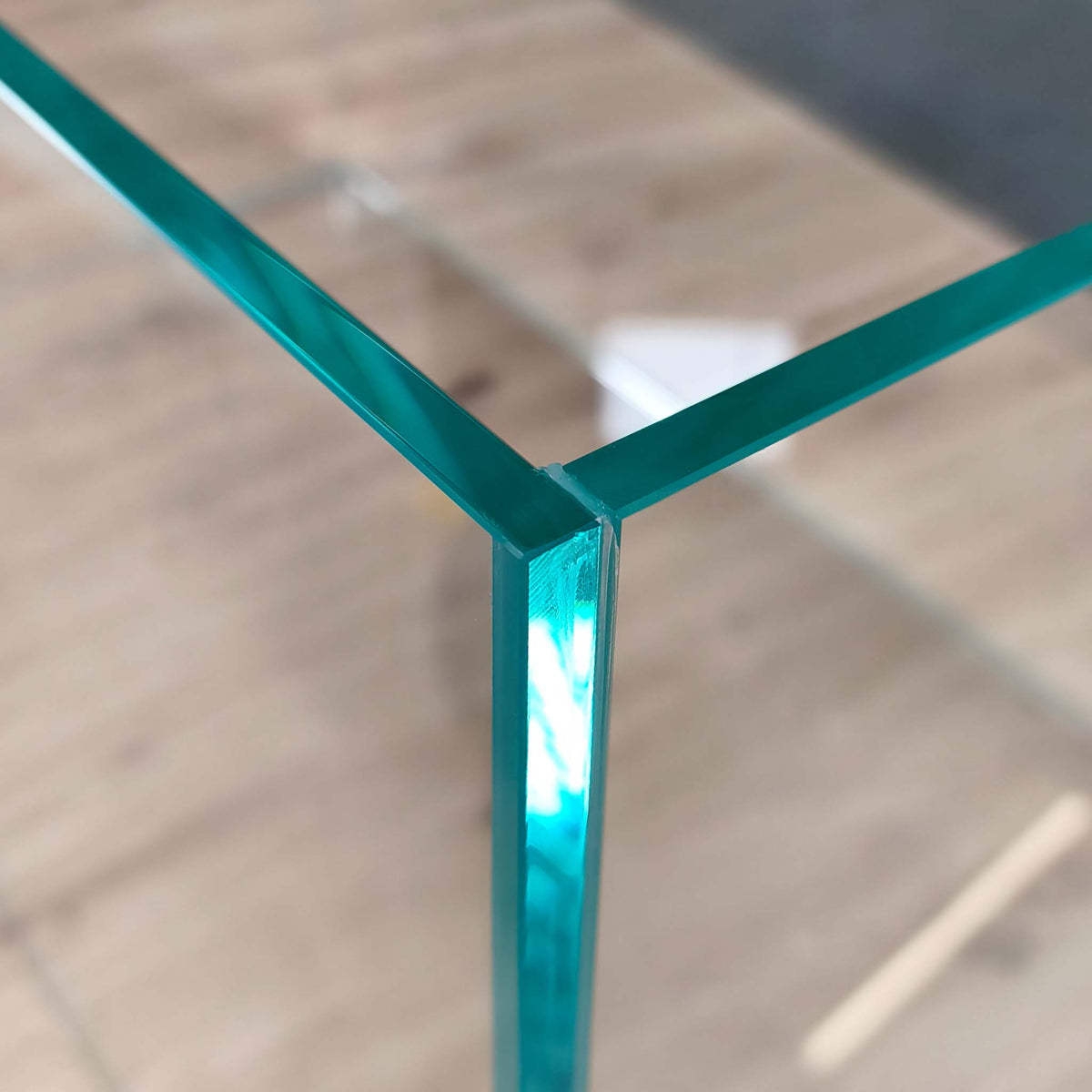 Ultra White Aquarium aus Weissglas