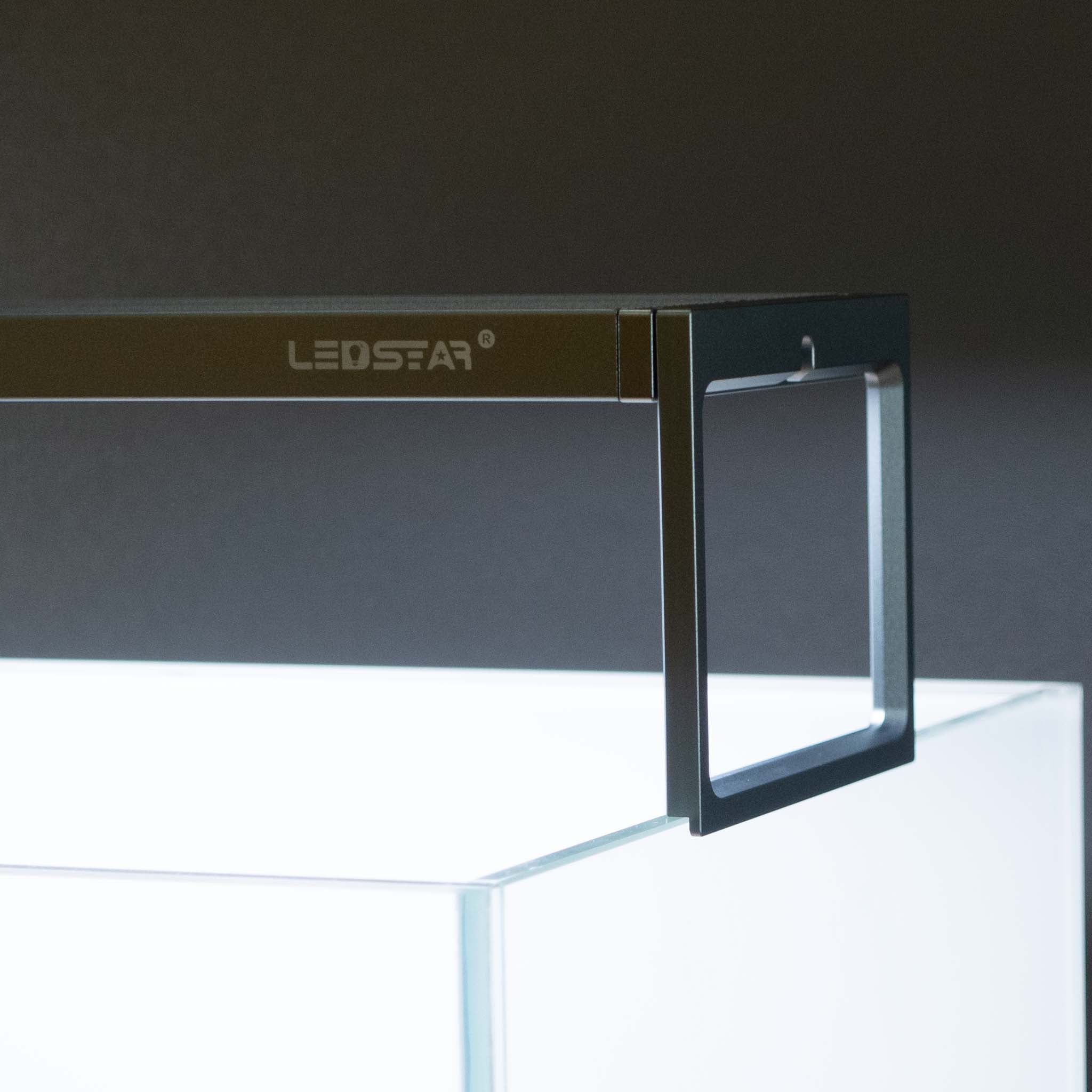 Ledstar_S_Pro-Aquariumlampe-fuer-offene-Aquarien