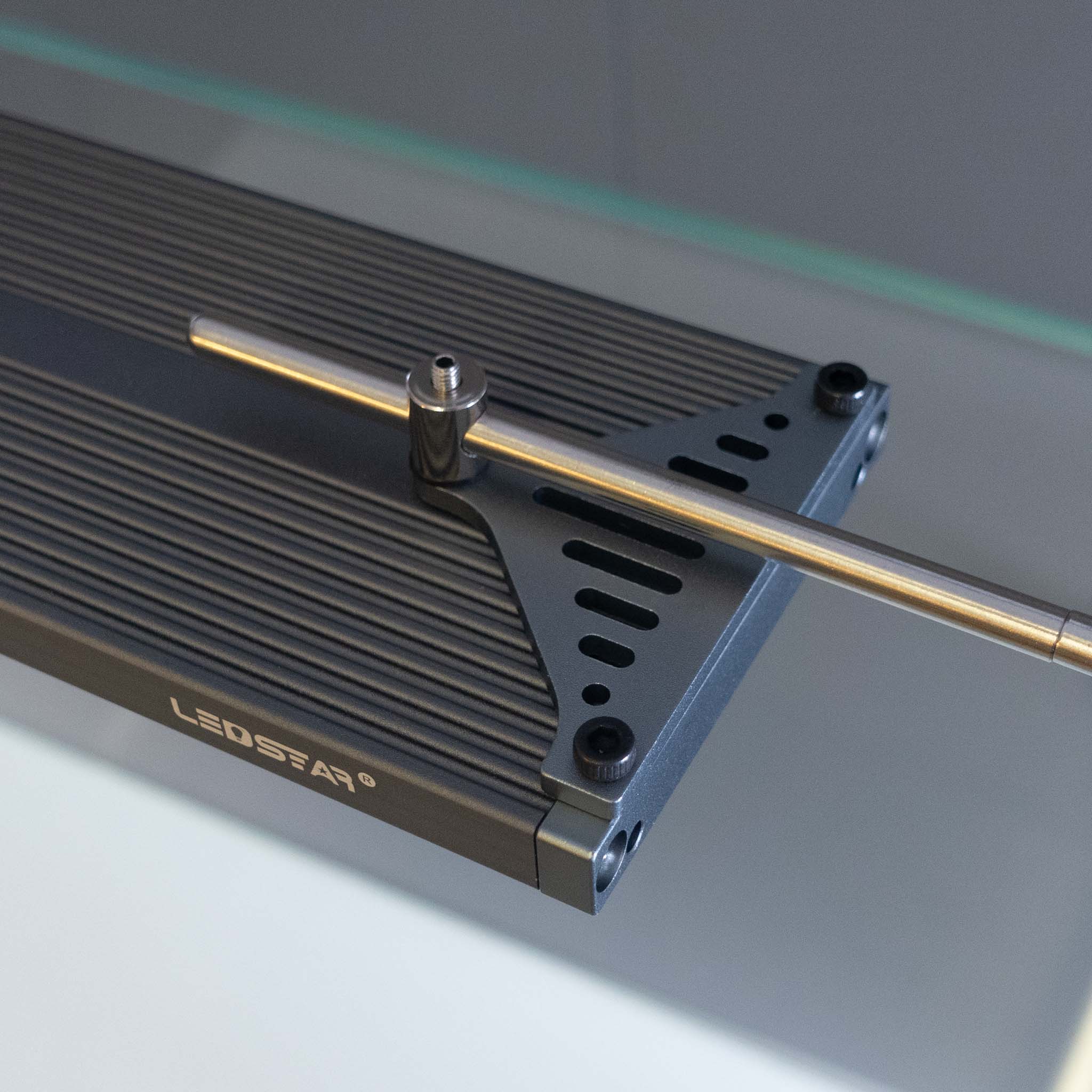 Ledstar_S_Pro-Halterung-Detail