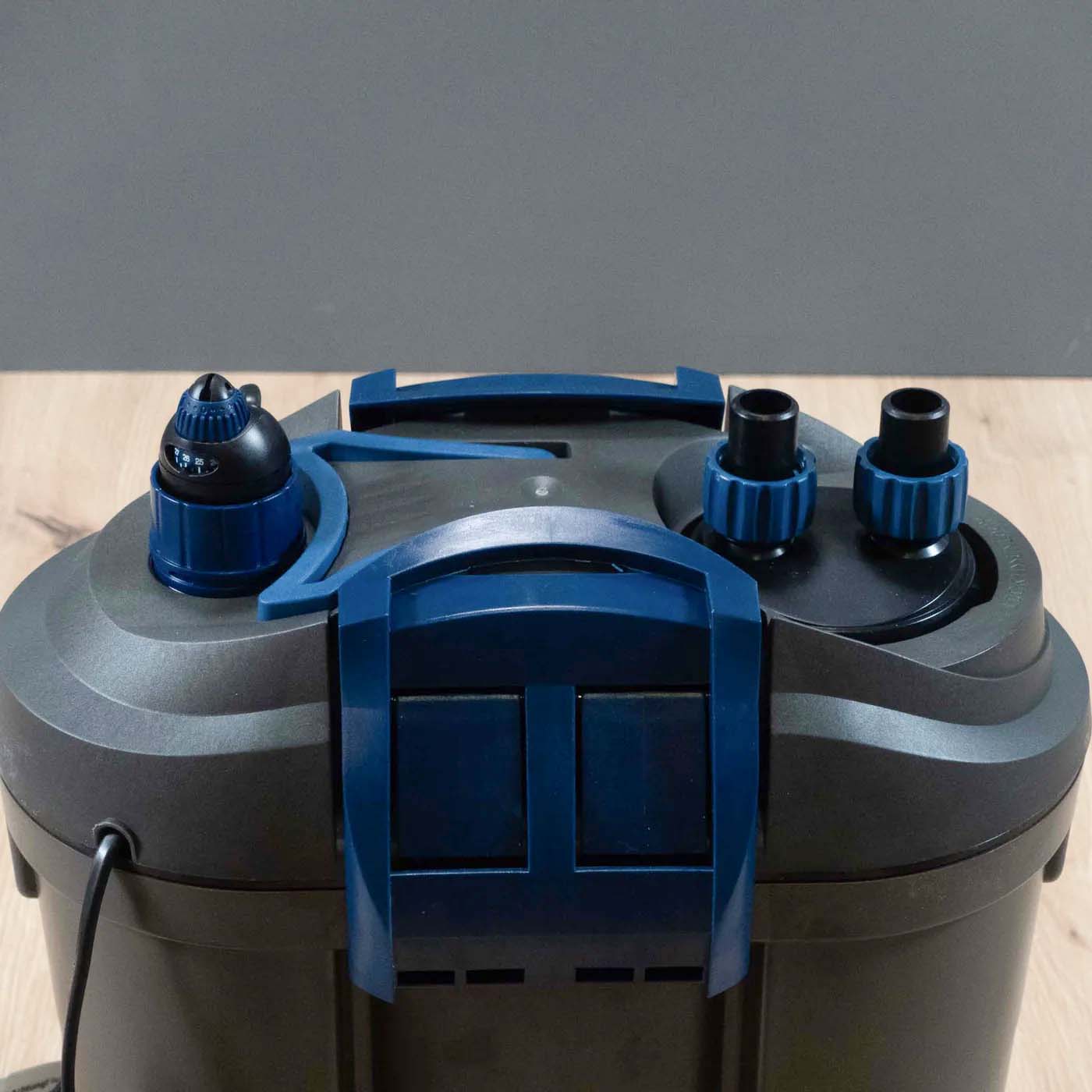 Oase FiltoSmart 300 Thermo - Detail Ansicht mit integrierter Heizung