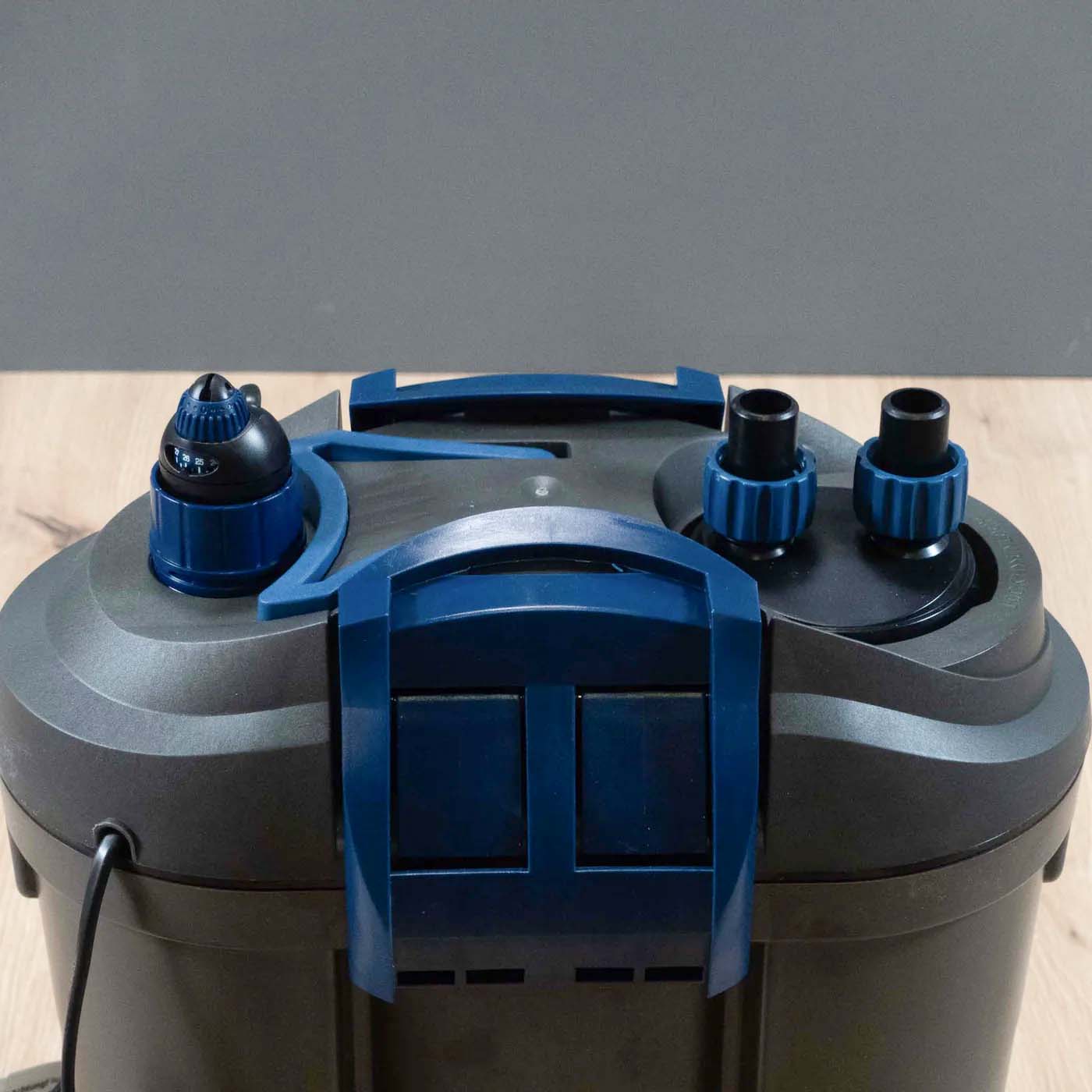 Oase FiltoSmart 200 Thermo - Detail Ansicht mit integrierter Heizung