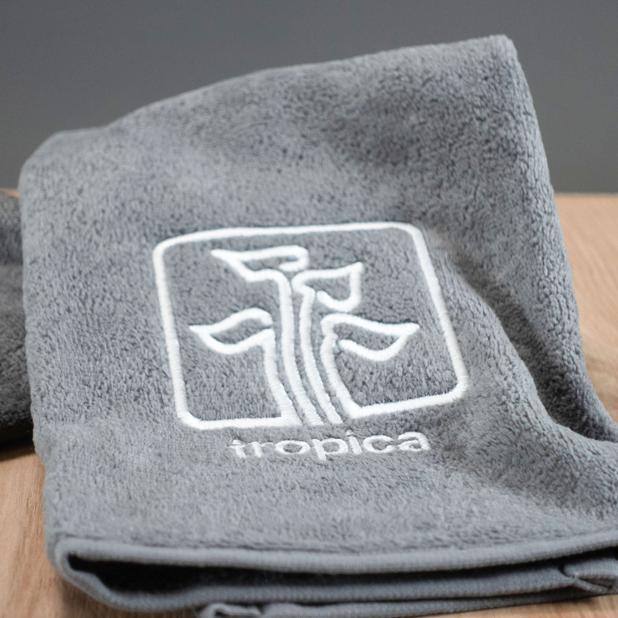 Tropica_Handtuch_Logo