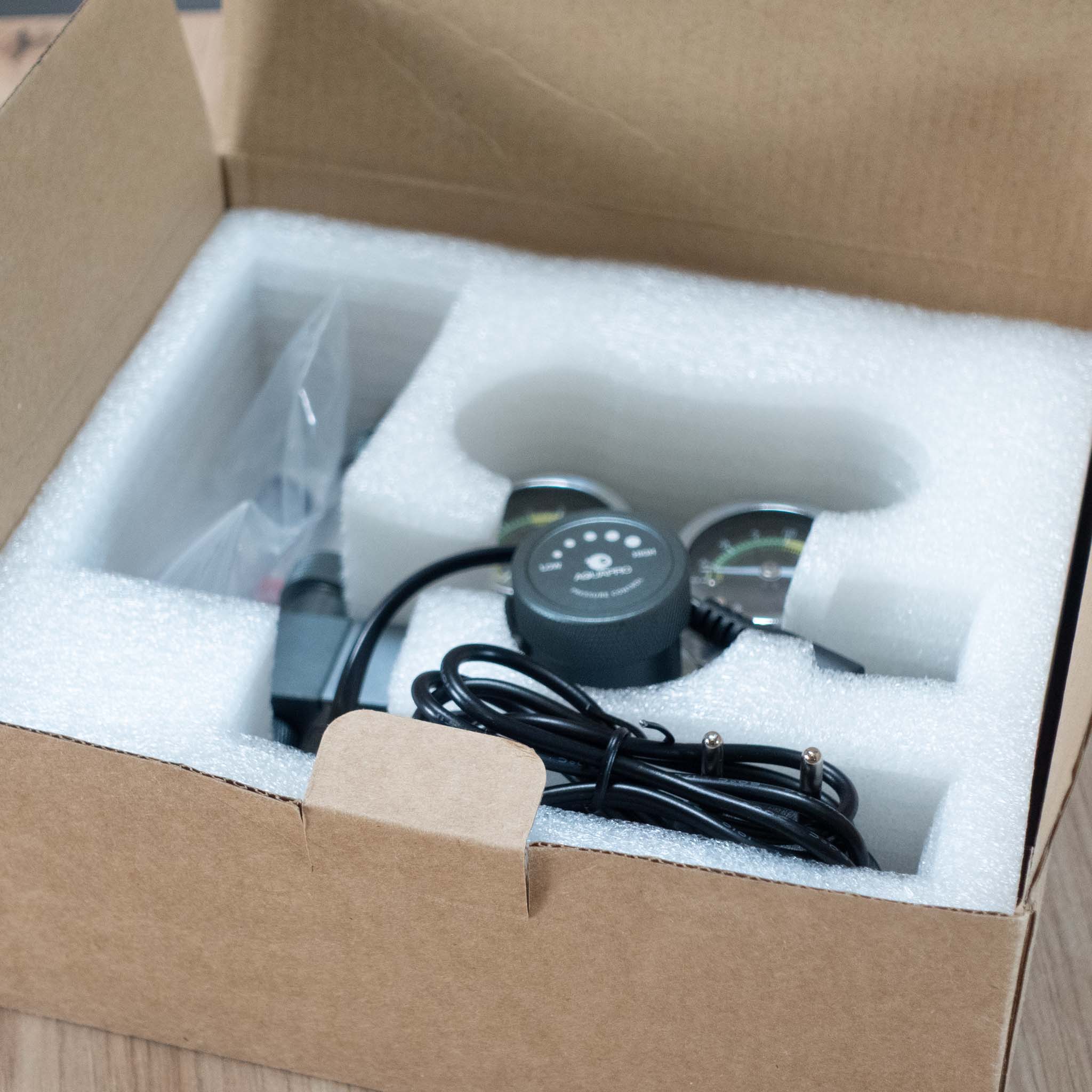 CO2_Drucminderer_Master_Verpackung_offen