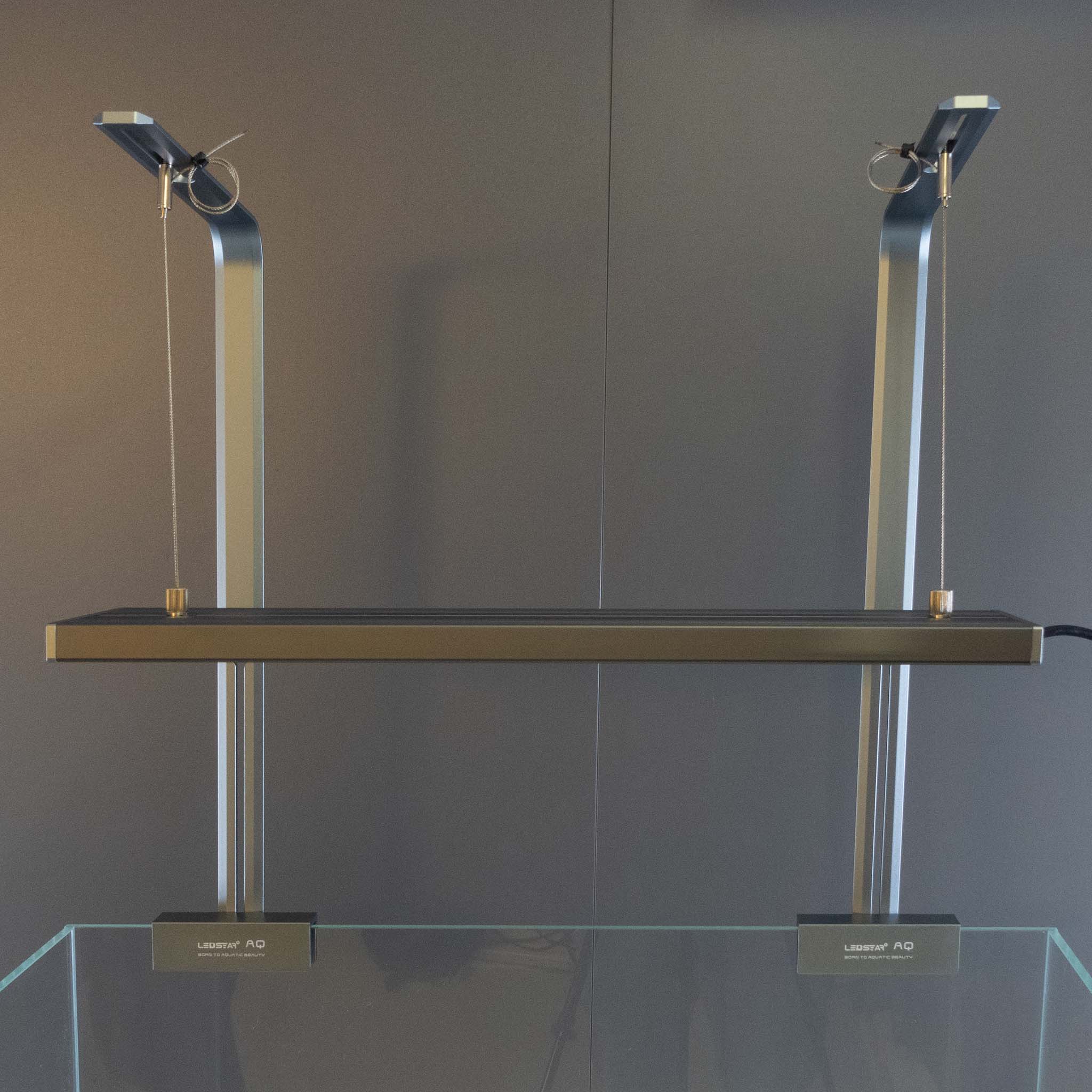 Ledstar_Aufsatzhalterung_Aquascaping
