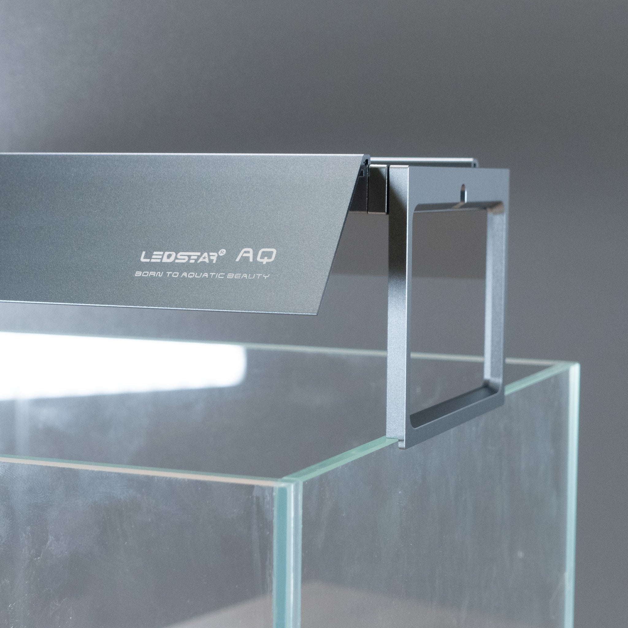 Ledstar_Pro_S_Shades_an_Leuchte