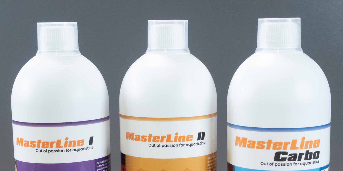 Dosierung von MasterLine 1 und 2 mit Messbecher